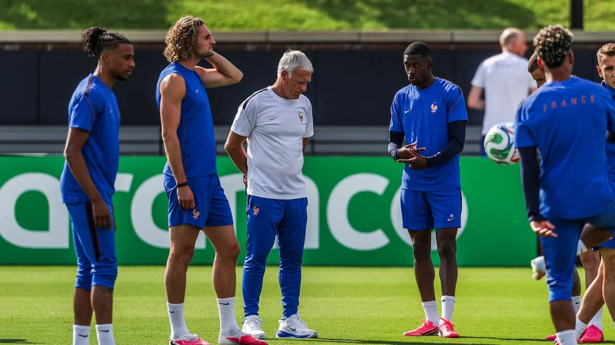Équipe de France - Le cas Dembélé agace Deschamps : Il craque devant les journalistes