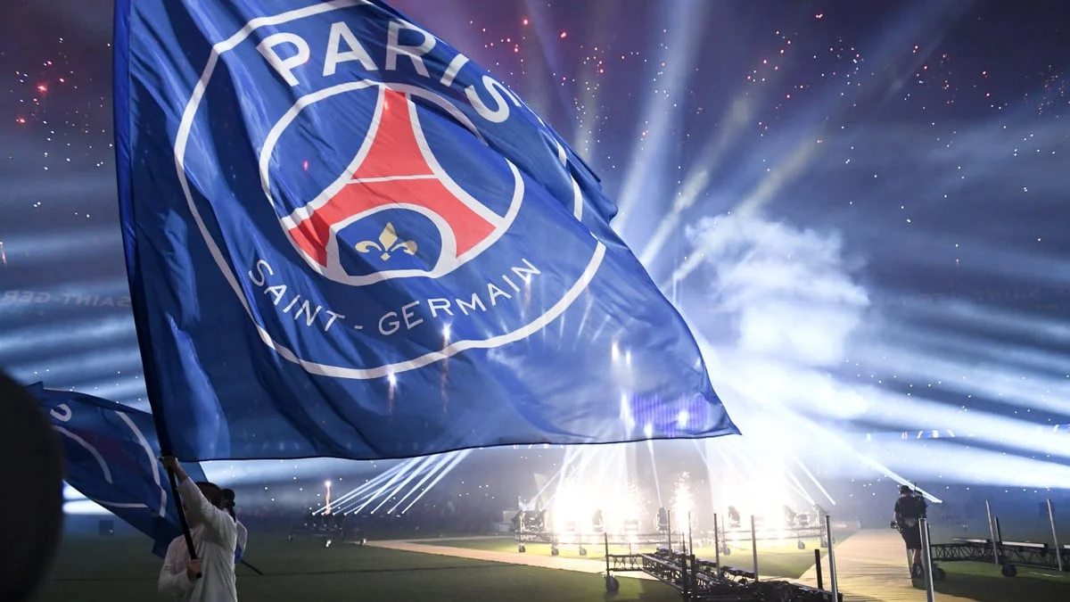 «Ils en parlent toutes les semaines» : Un grand club est obnubilé par une star du PSG !