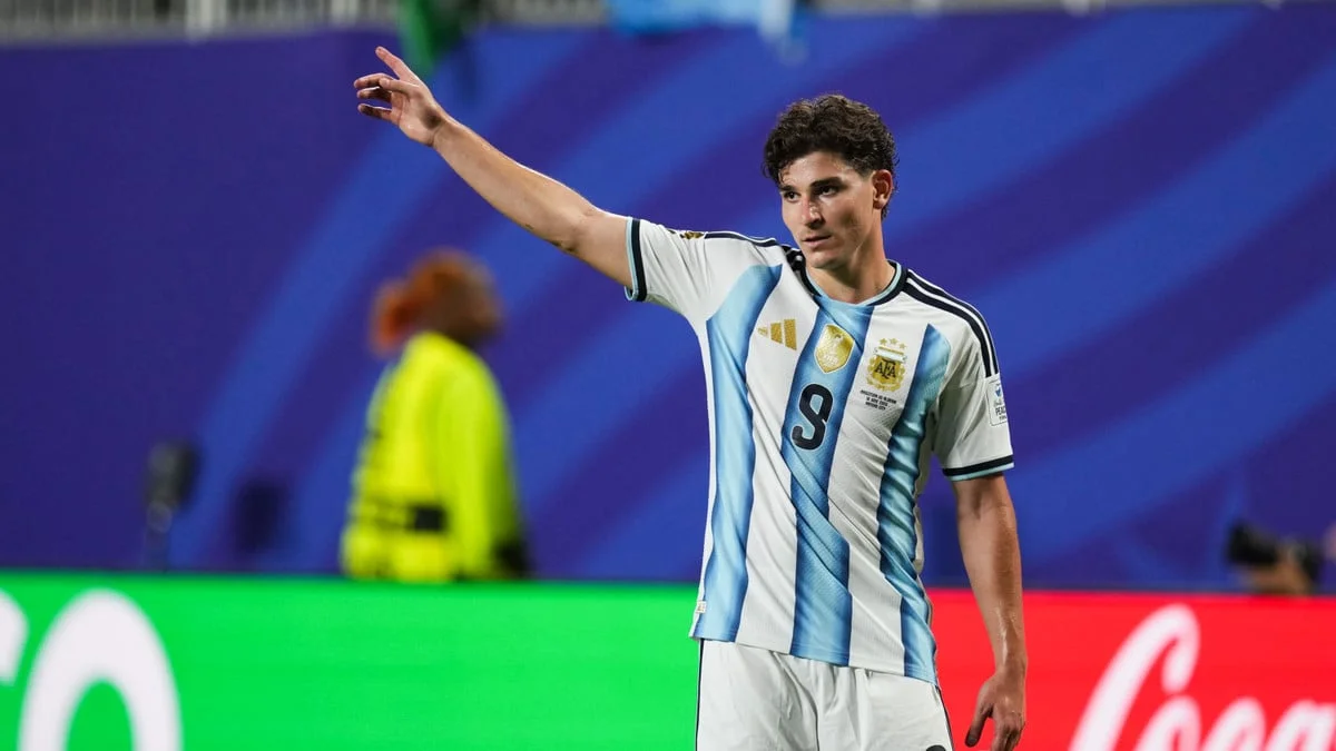 Transfert de Julian Alvarez : L’Atlético de Madrid va porter plainte contre le FC Barcelone !