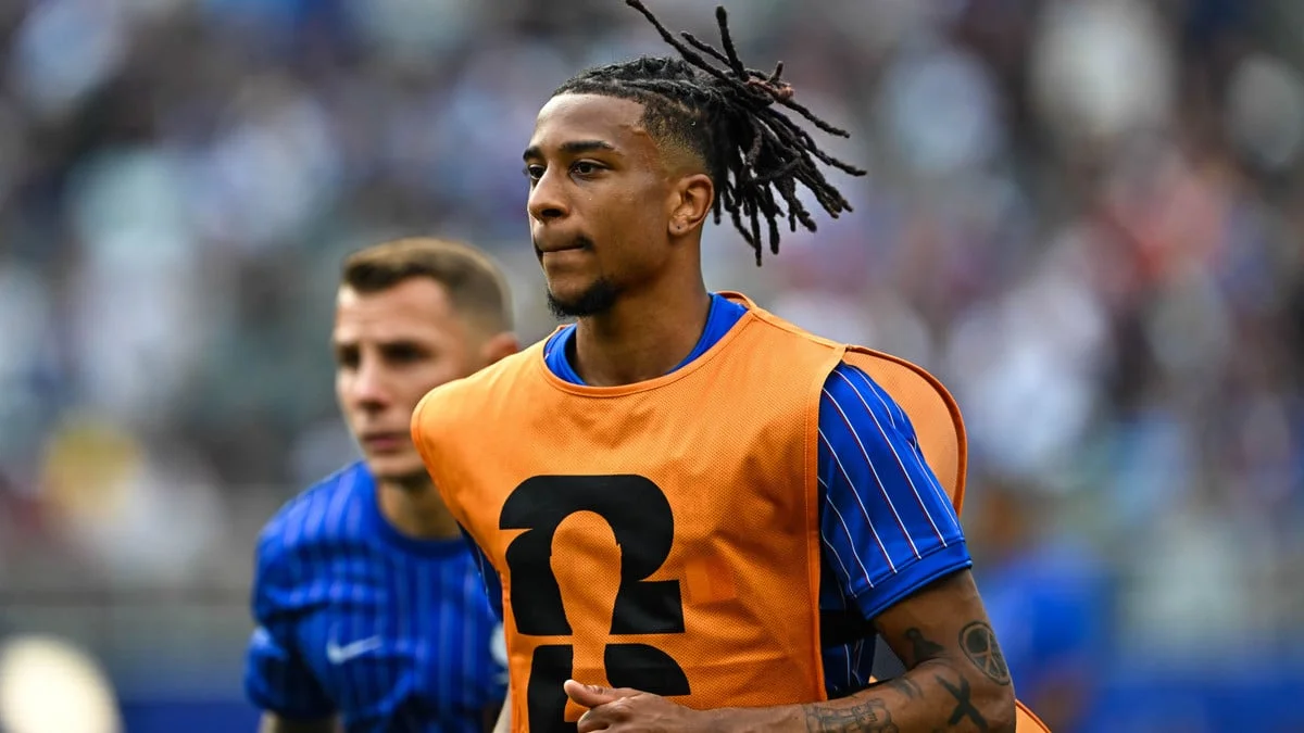 Equipe de France - Michael Olise : Une cicatrice intrigue les internautes, voilà ce qui lui est arrivé