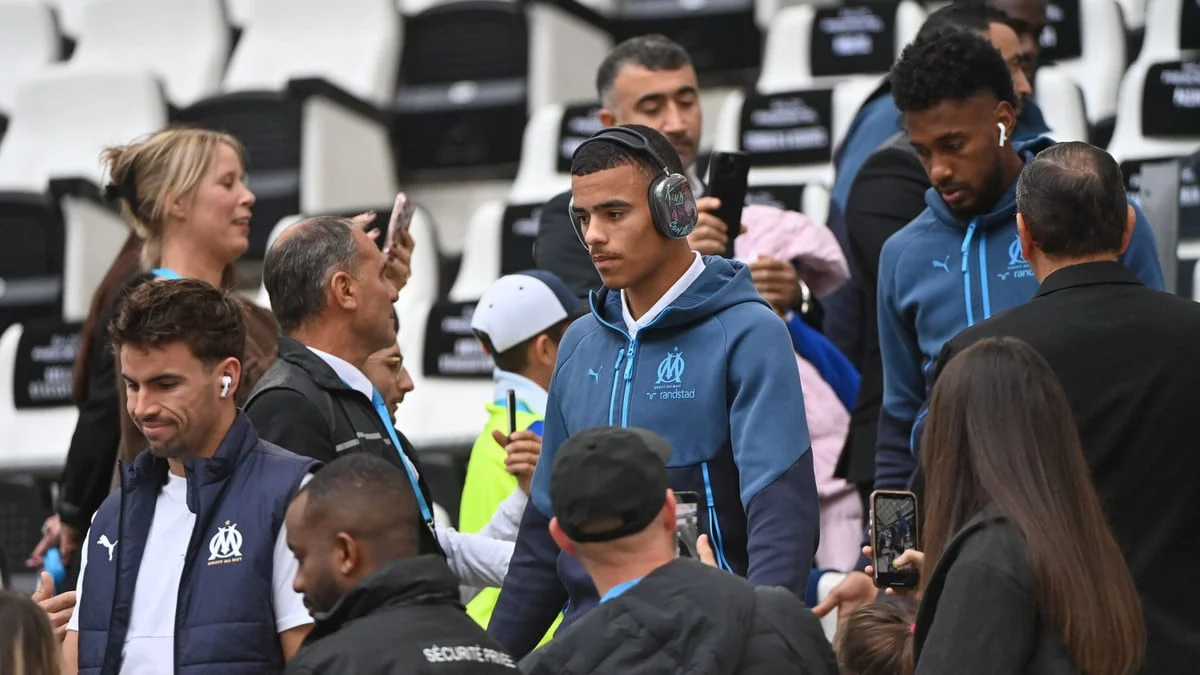 Catastrophe pour l'OM : Le transfert de Mason Greenwood va être reporté ? 