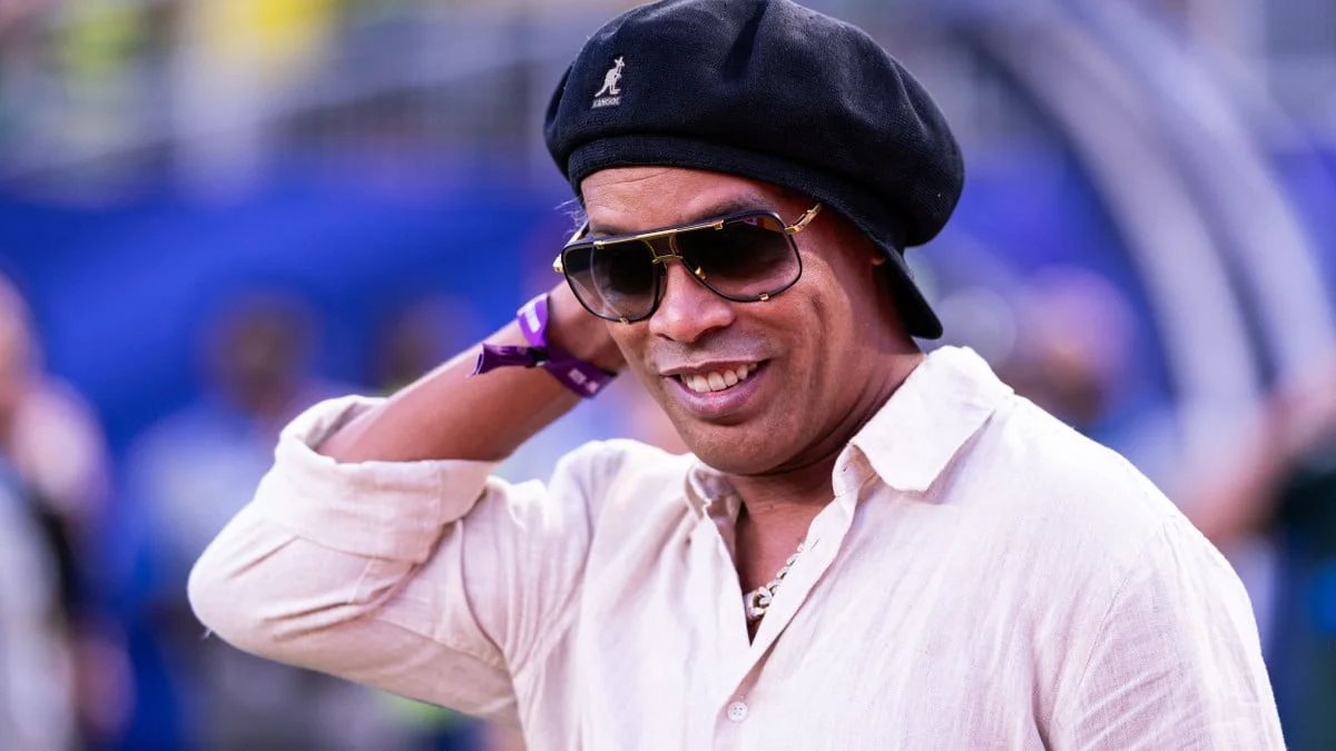 Ronaldinho sort de sa retraite, il dévoile les raisons de ce grand retour ! 