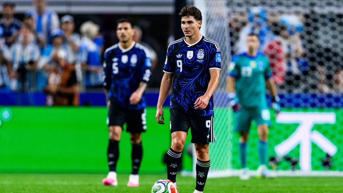 Mercato - Le feuilleton Julian Alvarez relancé : Barcelone «prêt à tout» pour une autre star de la Coupe du monde 2026 ? 