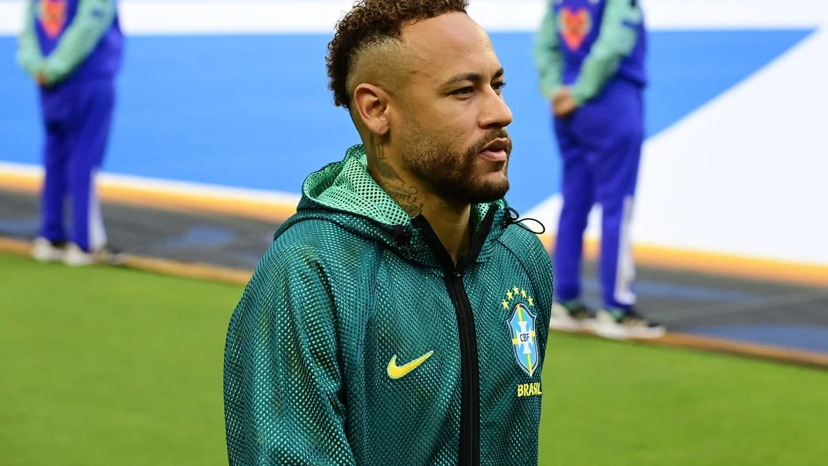 «Je ne veux pas voir un boiteux» : Raymond Domenech se lâche sur Neymar !