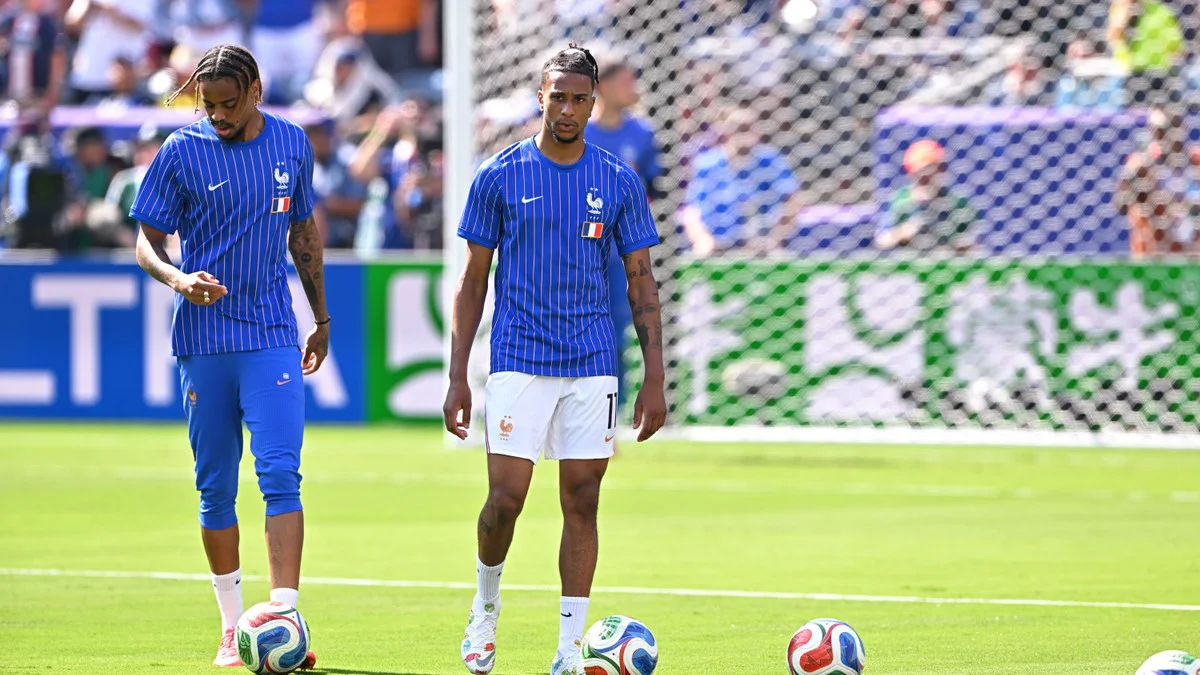«Un génie», Bradley Barcola se régale avec Michael Olise en équipe de France !