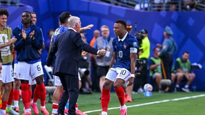 Équipe de France - Le moment de malaise entre Kylian Mbappé et Didier Deschamps : «C’est gênant»