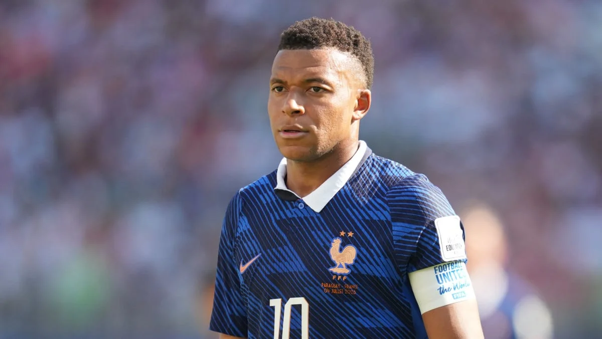 Coupe du monde 2026 : Kylian Mbappé se fait recadrer par le sélectionneur du Paraguay !