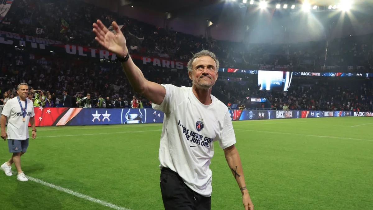 PSG : Luis Enrique rentre chez lui et fond en larmes !