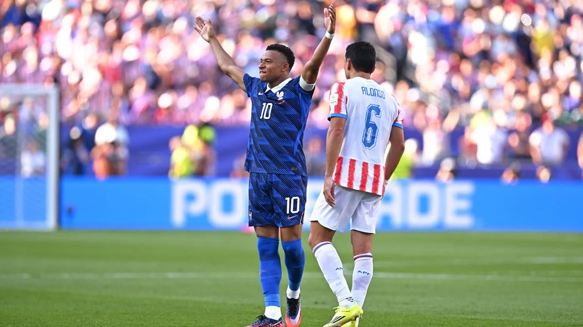 Coupe du monde 2026 - Une tradition «manque» en équipe de France : La demande spéciale de Walid Acherchour à Kylian Mbappé et aux Bleus !