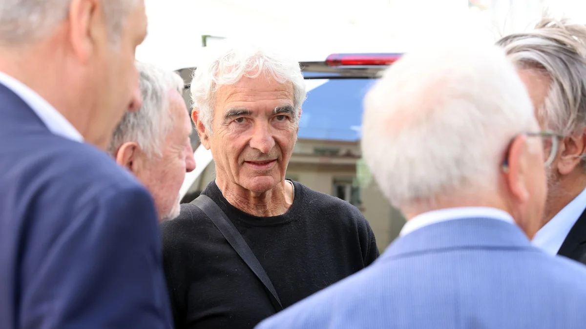 Equipe de France : Raymond Domenech «est devenu fou», l'incident qui annonçait un fiasco inévitable à Knysna