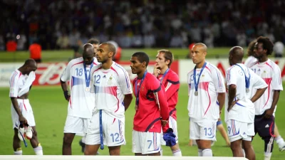 «C’est un grand seigneur» : Une star de l’équipe de France a fait un cadeau à Materazzi après le coup de boule de Zidane !