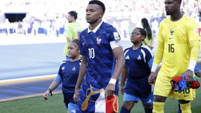 «Mbappé a un passif avec les hommes» : La nouvelle attaque venue du Paraguay après les insultes racistes