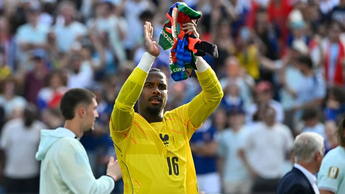 Coupe du Monde 2026 - Équipe de France : «Big respect», Mike Maignan s’enflamme pour un joueur du Maroc !