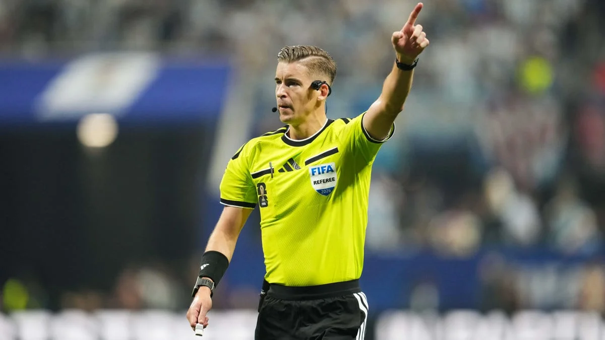 Scène lunaire à la Coupe du Monde 2026 : Après François Letexier, un autre arbitre français se fait tacler !