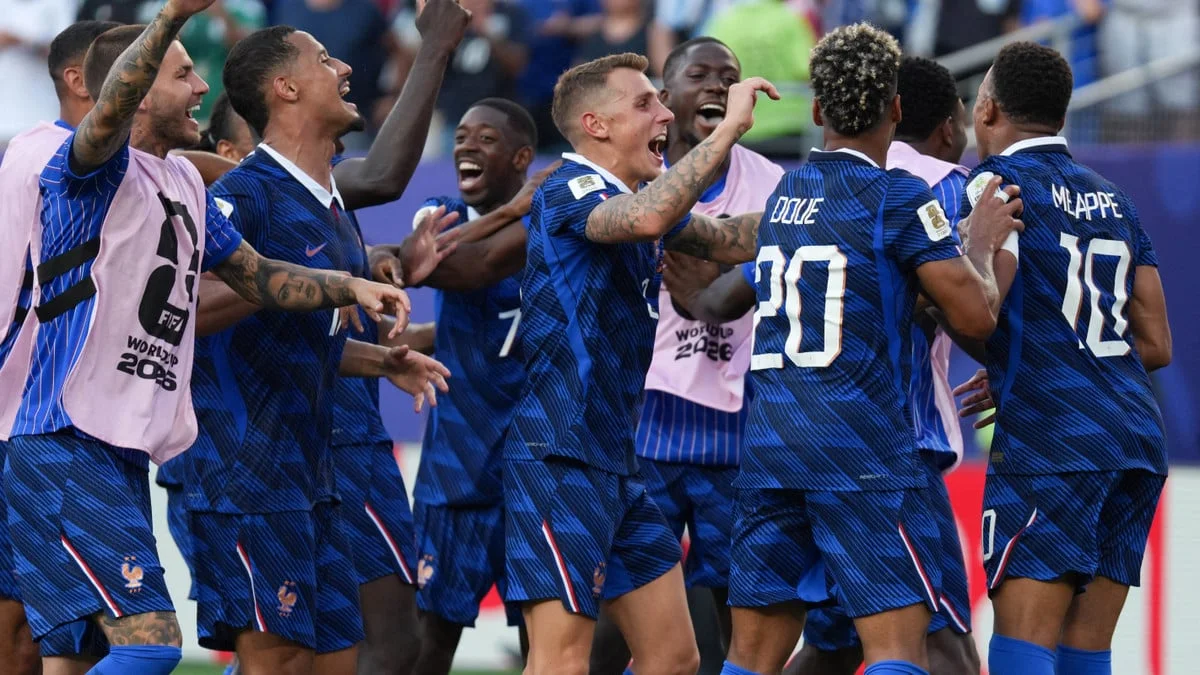 Mercato - Lucas Digne de retour au PSG : Est-ce une bonne idée ?
