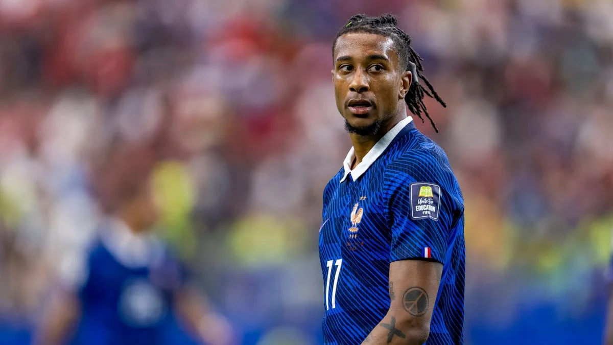 Le PSG évite un «cauchemar» sur le mercato et tente de recruter le «nouveau Michael Olise» !