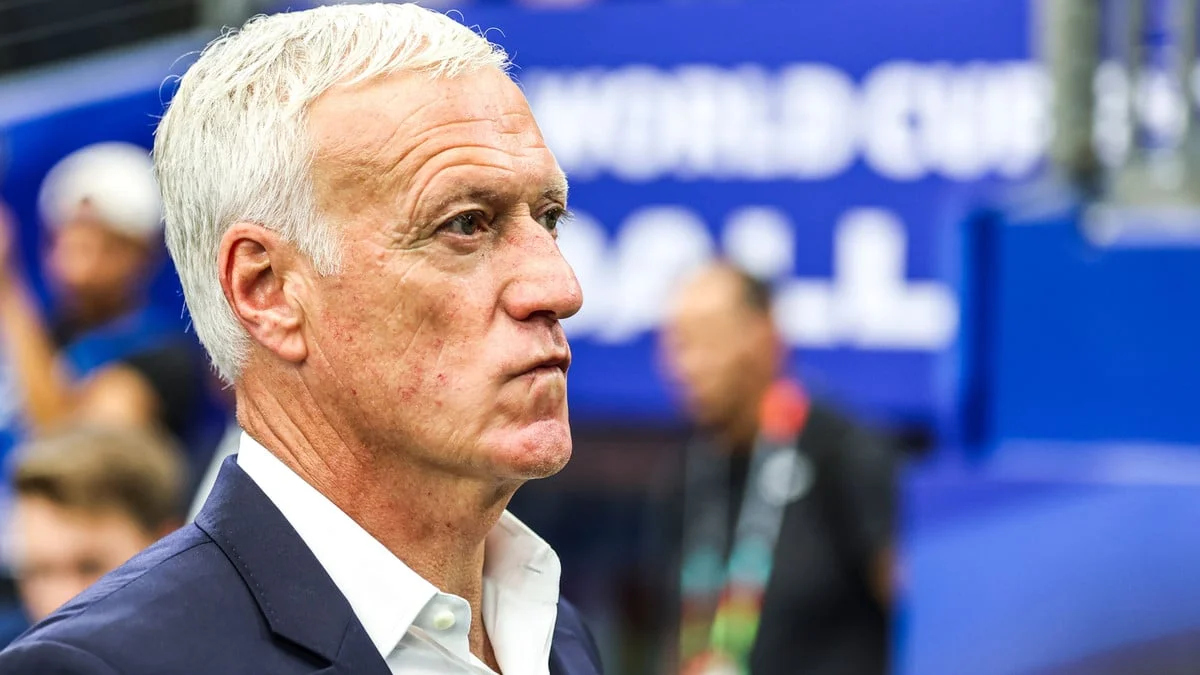 Daniel Riolo : Les «retrouvailles» avec Deschamps lui fait perdre ses moyens, la scène hilarante à l'After Foot 
