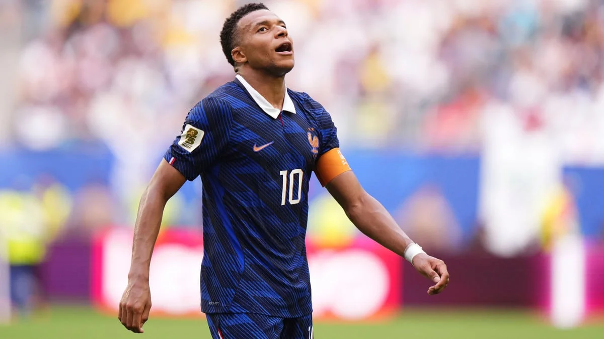 Coupe du monde 2026 - «On en a rien à cirer Kylian» : Mbappé recadré par Daniel Riolo après France/Angleterre !