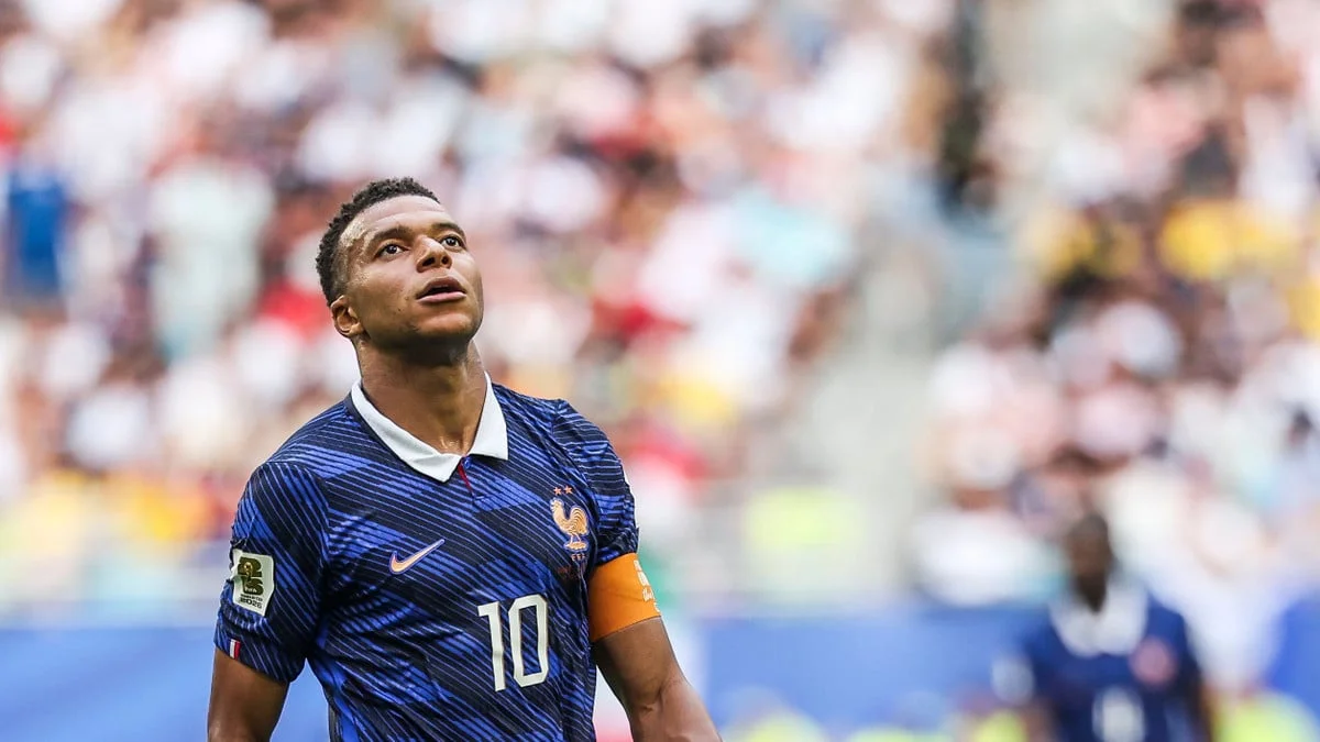 Équipe de France : Deschamps contre la FFF, Kylian Mbappé obligé d'intervenir pour calmer le jeu !