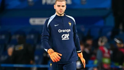 PSG : Lucas Chevalier absent de la Coupe du Monde parce qu’il n’était pas apprécié par d’autres joueurs ?  