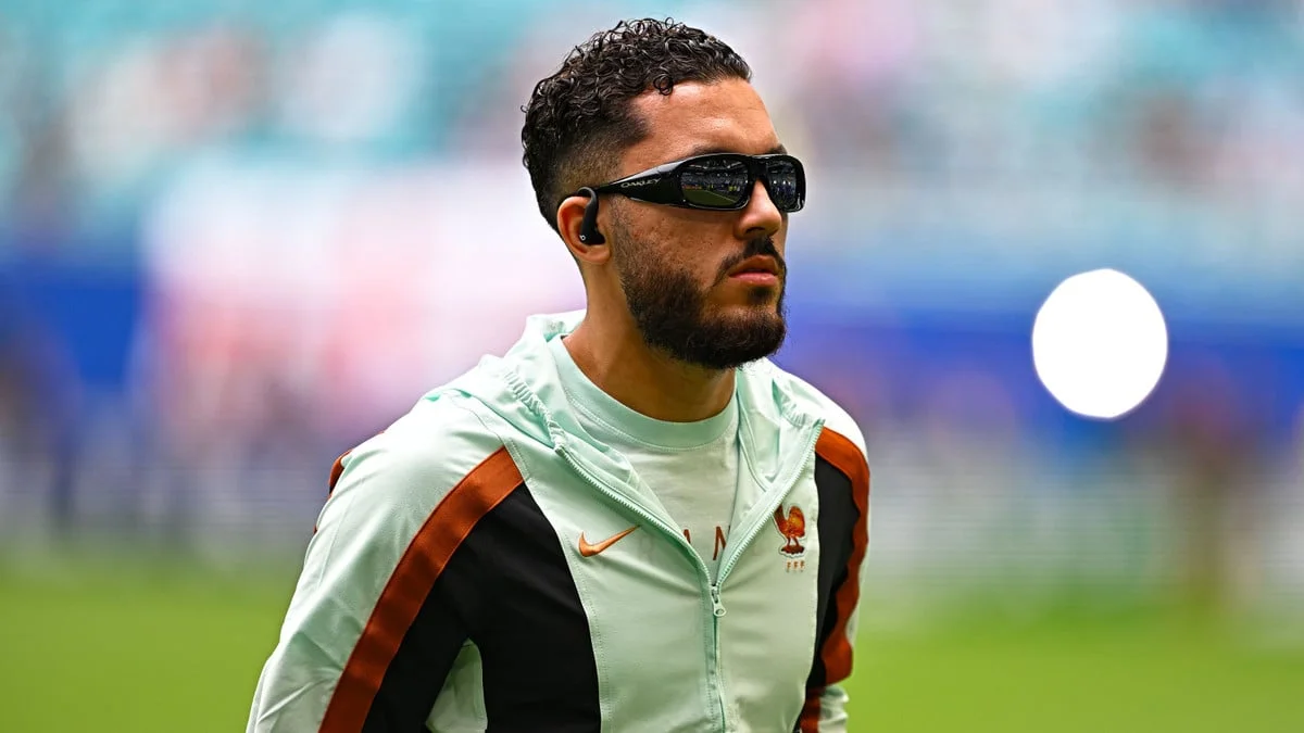 Rayan Cherki : Clash avec Deschamps, niveau décevant… Il a raté sa Coupe du Monde, et on connaît peut-être la raison du malaise !