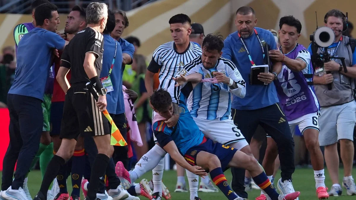 Coupe du monde 2026 : On sait ce que risque Leandro Paredes après son craquage face à l'Espagne