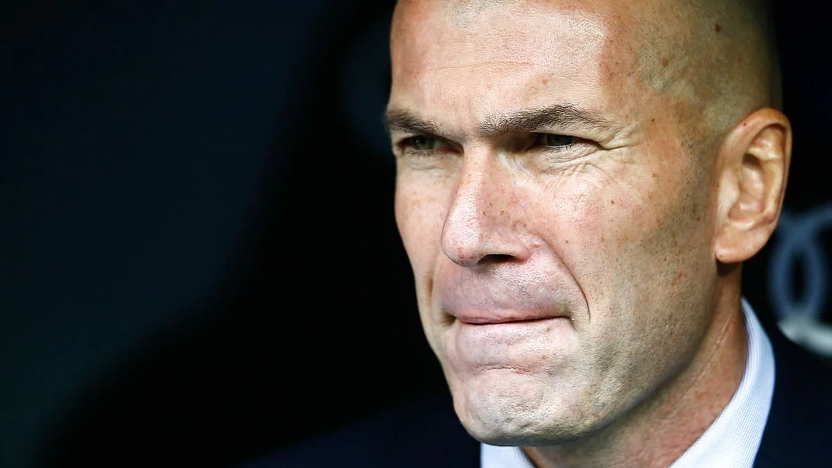 Déjà une mauvaise nouvelle pour Zidane en équipe de France : Il ne pourra pas faire jouer cet attaquant pendant plusieurs mois !