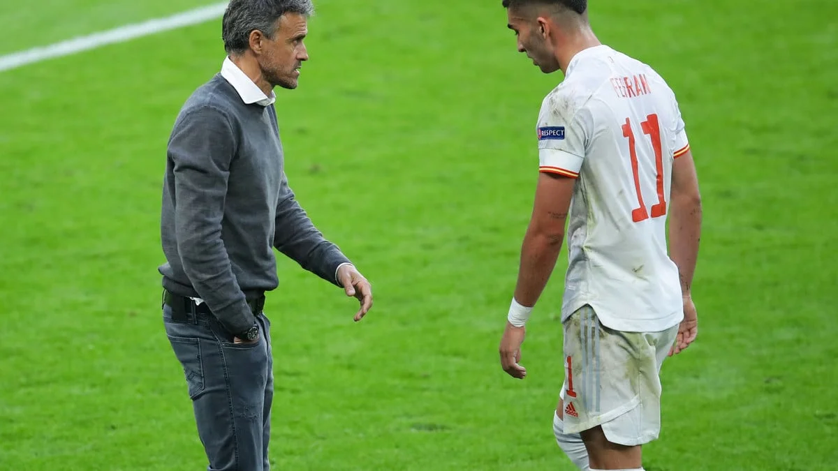 Ferran Torres arrive au PSG : La blague de Luis Enrique lorsque l’attaquant était en couple avec sa fille !