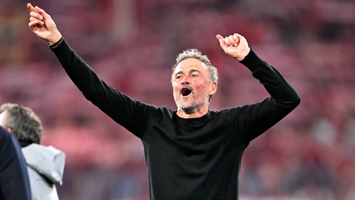 Ni De Ketelaere, ni Ferran Torres : Le nom du remplaçant parfait de Gonçalo Ramos soufflé dans l’After Foot, «il va se régaler au PSG»