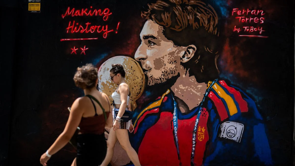 Mercato : Annoncé au PSG, Ferran Torres est victime de vandalisme en Espagne après avoir gagné la Coupe du monde