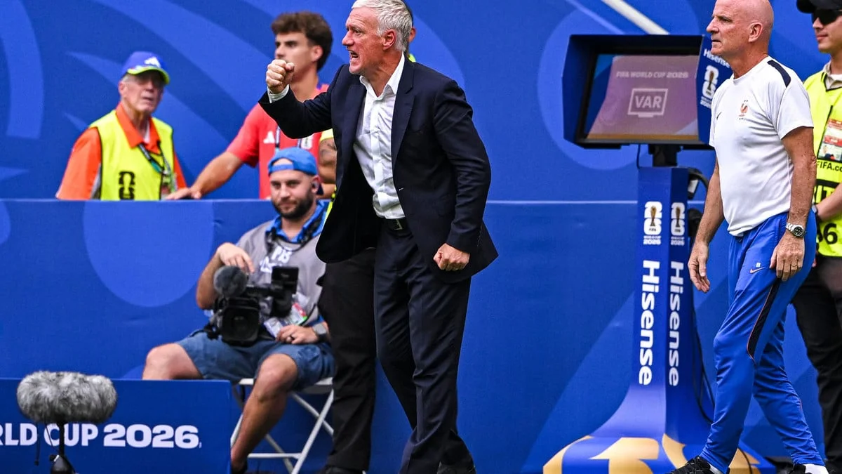 Le comportement «dégueulasse» de Micoud et Dugarry avec Didier Deschamps choque Luis Fernandez : «Qu’ils se taisent et qu’on ne les entende plus» 