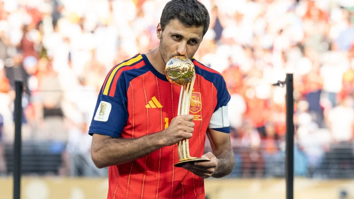 «Tu dois te positionner» : L’After Foot valide le transfert de Rodri au PSG, ça serait «une très très bonne nouvelle»