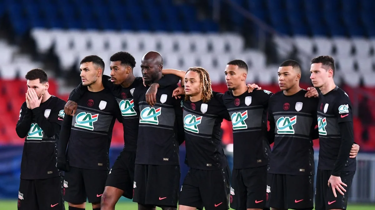 «La décision a été facile à prendre» : Des années plus tard, Xavi Simons lâche ses vérités sur son aventure au PSG avec Messi, Mbappé et Neymar