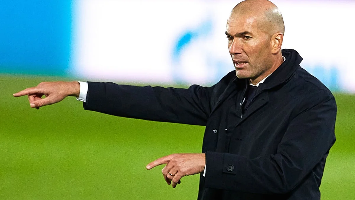 Zinédine Zidane «harcelé» : 15 ans plus tard, une vieille connaissance lâche ses vérités sur le futur sélectionneur de l’équipe de France