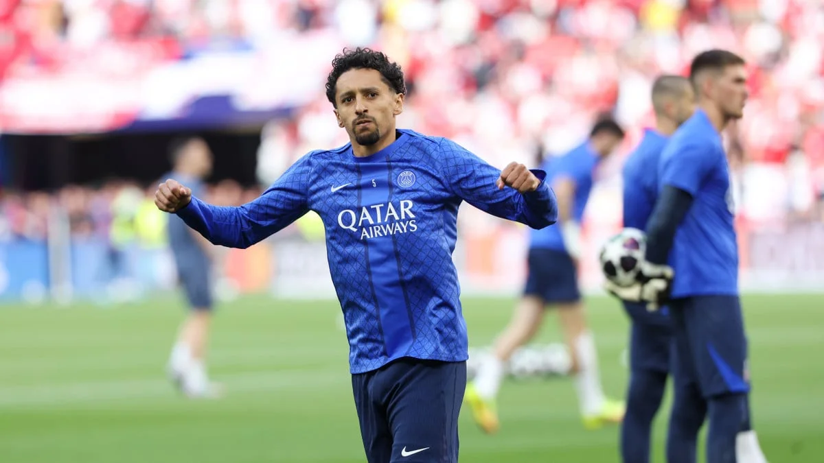 «Si tu me demandes sur qui je foncerais, ce serait lui» : RMC propose une idée au PSG pour remplacer Marquinhos, et ça va lui changer la vie ! 