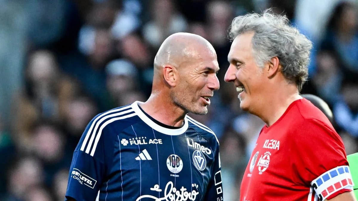 «De quoi veux-tu qu'il ait peur ?» : Laurent Blanc confirme l'arrivée de Zinedine Zidane en équipe de France !
