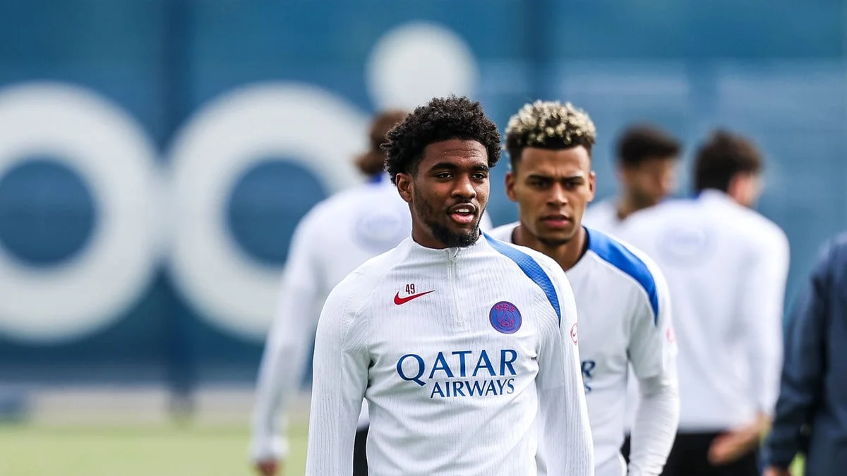 Les révélations troublantes du journaliste Romain Molina sur Ibrahim Mbaye : Ça vire au clash avec le joueur du PSG !