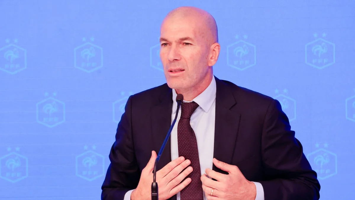 Zinedine Zidane a trouvé ses nouveaux Cristiano Ronaldo et Karim Benzema : La prédiction de l'After Foot sur l'équipe de France !