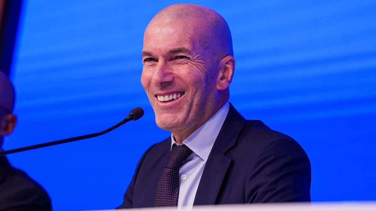 Equipe de France : «C’est un sans-faute», Zinedine Zidane impressionne déjà pour sa «grande première» 