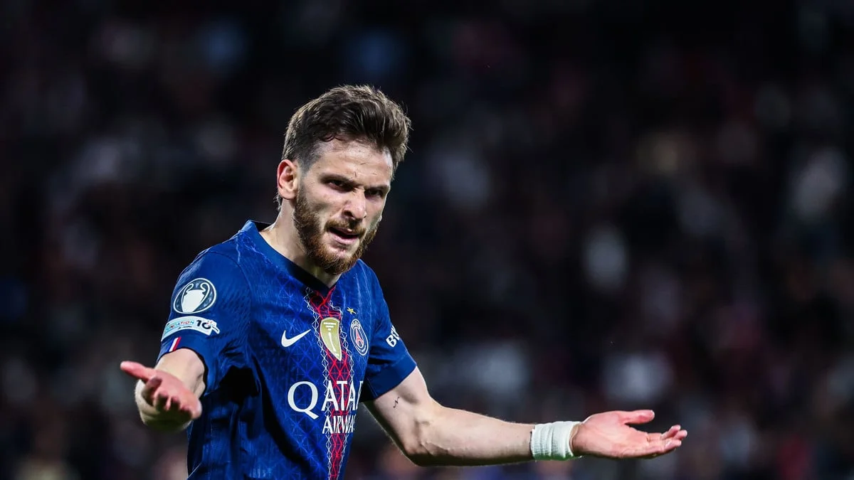 Un avenir en politique pour Khvicha Kvaratskhelia après son aventure au PSG ? L'idée est lancée en Géorgie !
