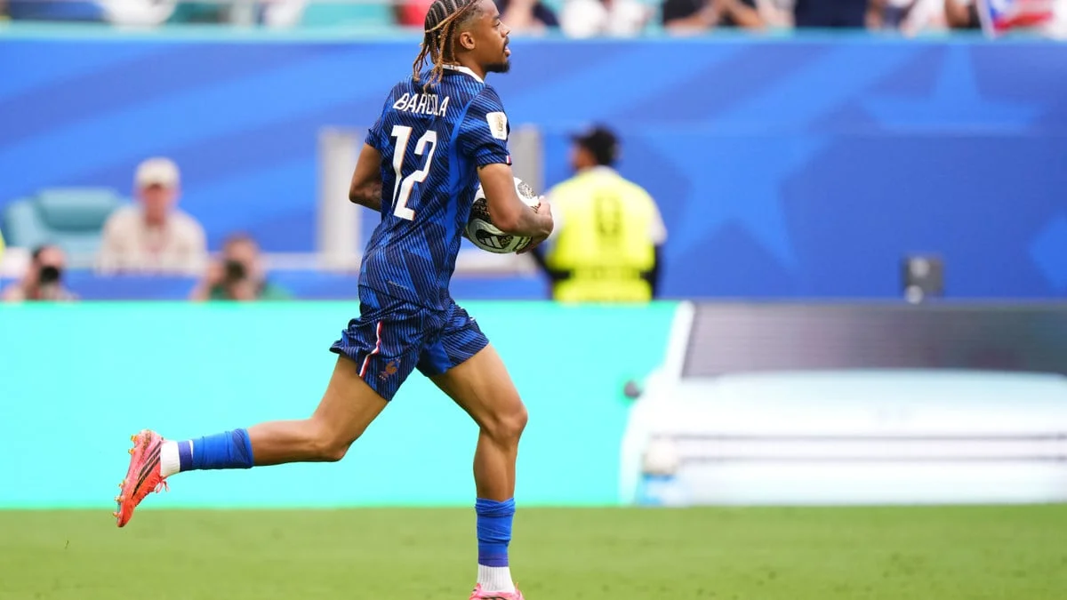 Bradley Barcola prêt à quitter le PSG : Voilà pourquoi Liverpool veut son transfert, «s'il y a quelqu'un qui peut nous apporter cette combativité, c'est bien lui»