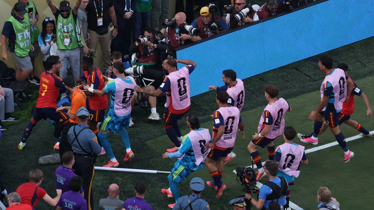 Ferran Torres se rapproche du PSG : «Ils doivent me montrer qu’ils m’aiment», le héros de la finale de la Coupe du monde menace le FC Barcelone avec son transfert !