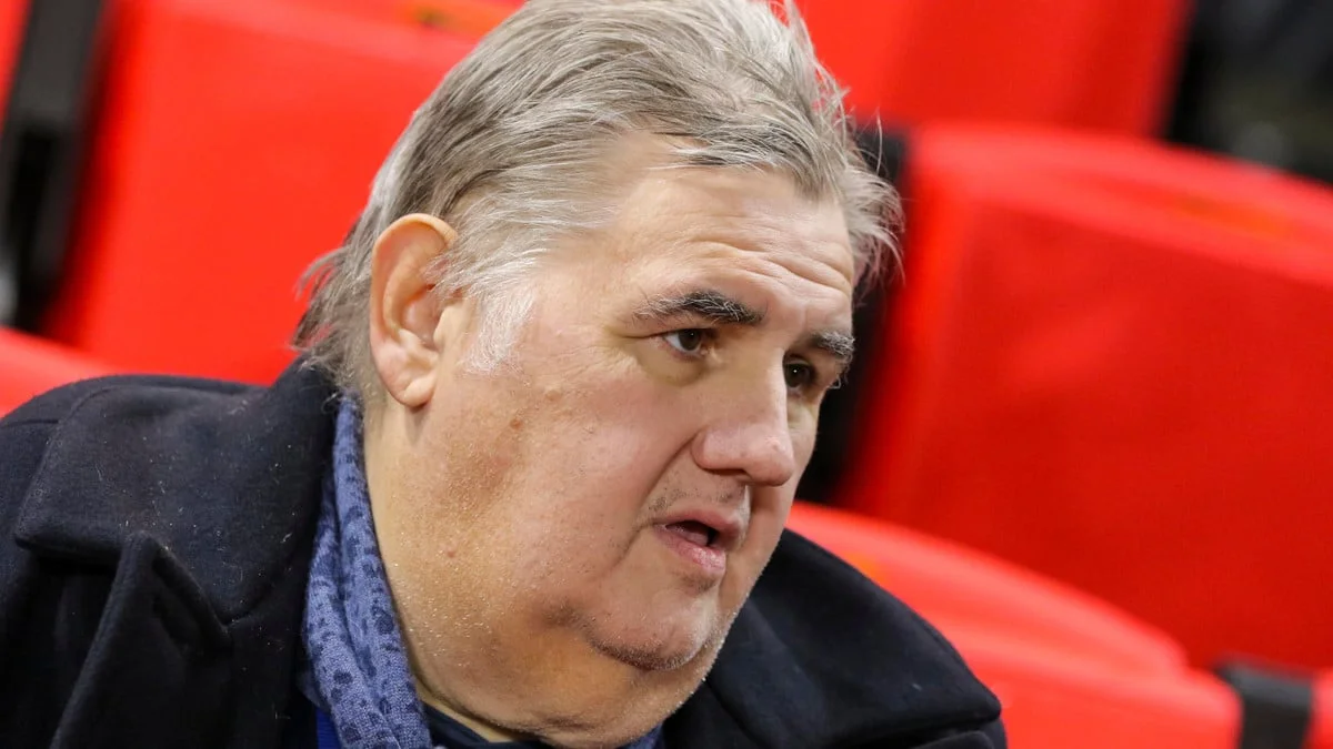 «C’est vraiment des pauvres types» : Pierre Ménès attaque les chroniqueurs de l’After Foot… et s’en prend violemment Walid Acherchour