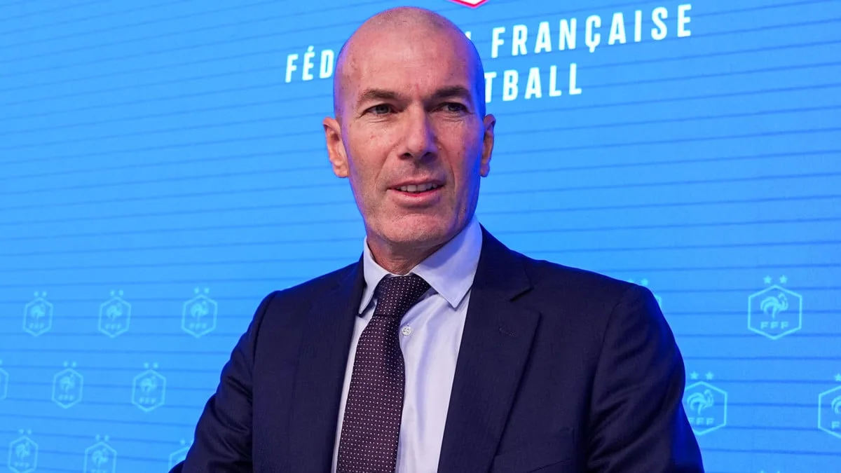 «Il y a probablement besoin de changer des choses» : Les premiers changements de Zinedine Zidane en équipe de France sont révélés ?