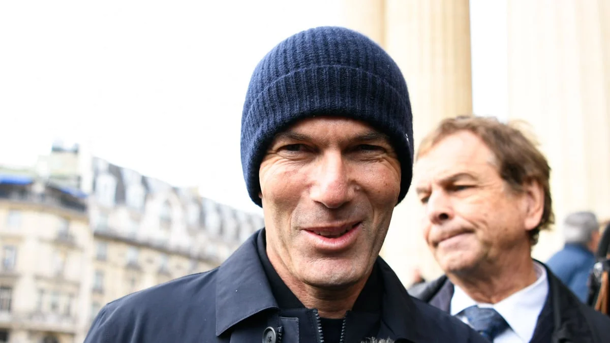 «Plus grand, je ferai chauffeur-livreur» : Nouveau sélectionneur des Bleus, Zinédine Zidane s’était imaginé un avenir très différent lorsqu'il était enfant