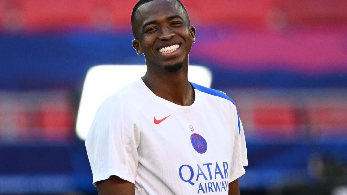 Invité dans un lieu «secret» et «souterrain», Willian Pacho raconte comment il a négocié son transfert au PSG !