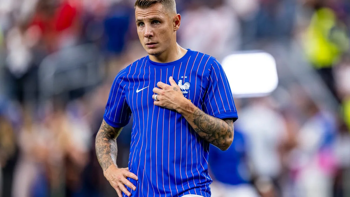 Tout a changé à Paris : Lucas Digne fait son retour dix ans plus tard et ne reconnait plus du tout le PSG !