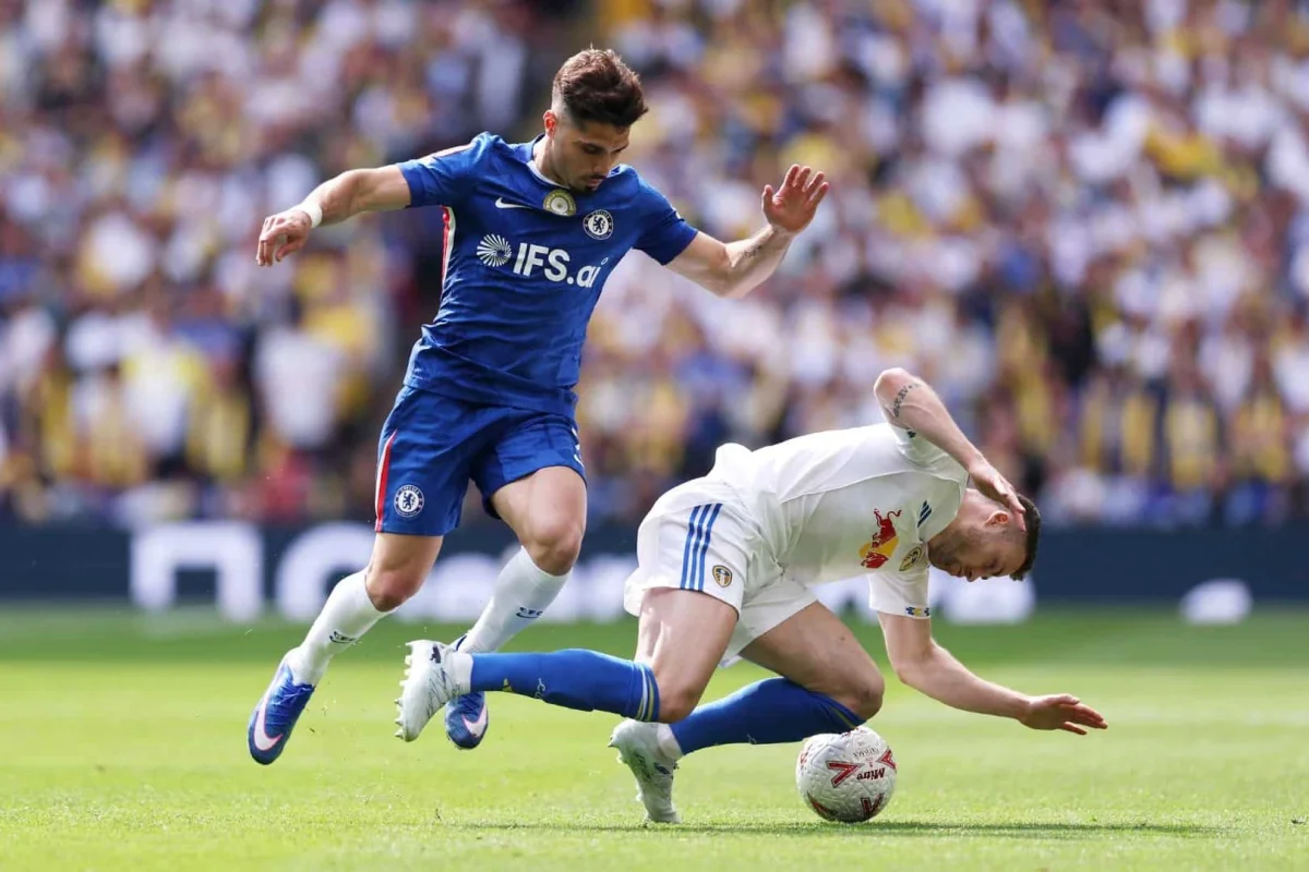 Blessure « plutôt sérieuse » pour Gabriel Gudmundsson (ex-LOSC) à Leeds