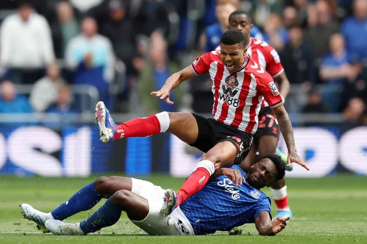 Reinildo (ex-LOSC) meilleur promu du top 5 européen avec Sunderland