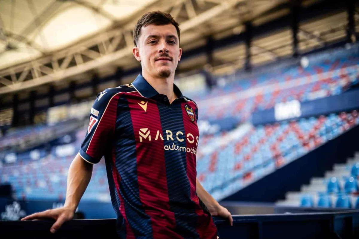 Enzo Bardeli (ex-LOSC) quitte Dunkerque et rejoint l’UD Levante